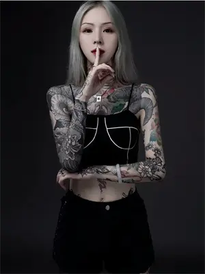 我在恐怖游戏发展游戏之神的信徒